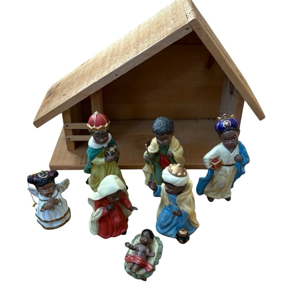African American Nativity Set Scene Ceramic Porcelain Barn Jesus Christian